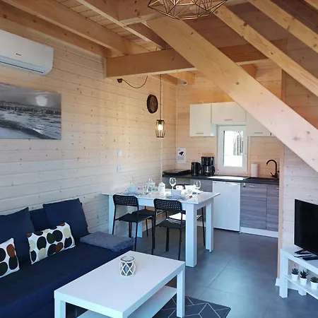 度假居 Apartamentowe Aura