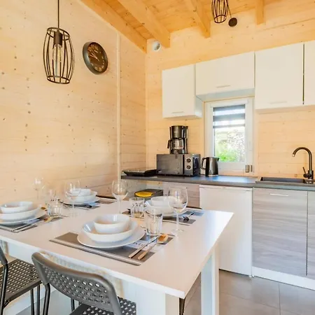 Apartamentowe Aura